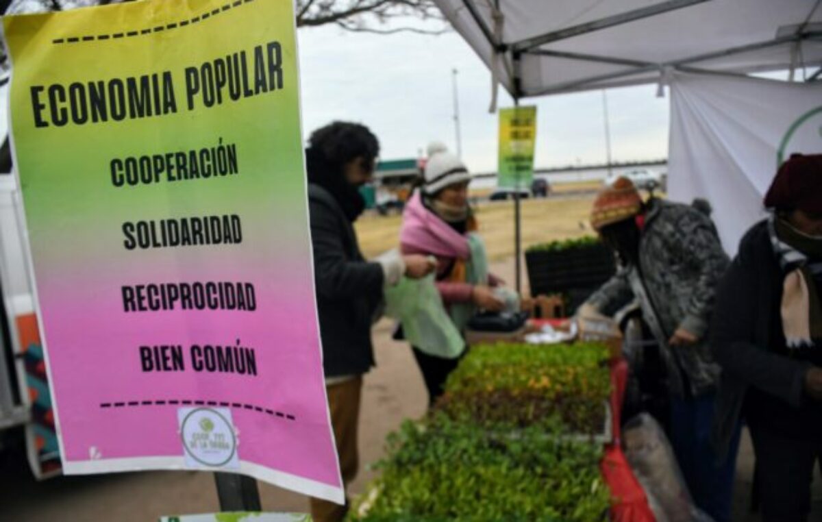 Voces del cooperativismo en Rosario: emprendedores exponen su trabajo para mostrar otra forma de organización