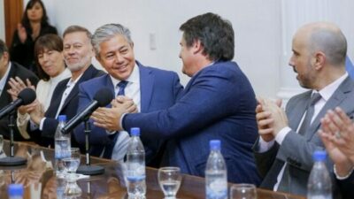 El gobernador de Neuquén agradeció el acompañamiento de los intendentes de su provincia