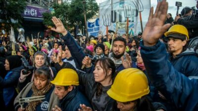 De San Cayetano a Plaza de Mayo por la crisis social y laboral del gobierno de Milei