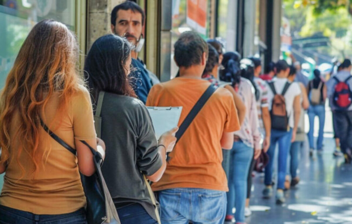 Cae el empleo registrado y hay más suspensiones