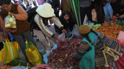 Ferias bolivianas «Del campo a la olla» mueven más de 250 toneladas de alimentos