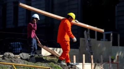 Fábricas y construcción siguen con sus registros en rojo según el Indec