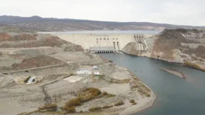 Neuquén: En pleno auge del sector energético sigue la polémica por las represas