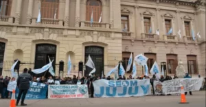 Jujuy: Trabajadores municipales califican como «burla» el aumento del 4%