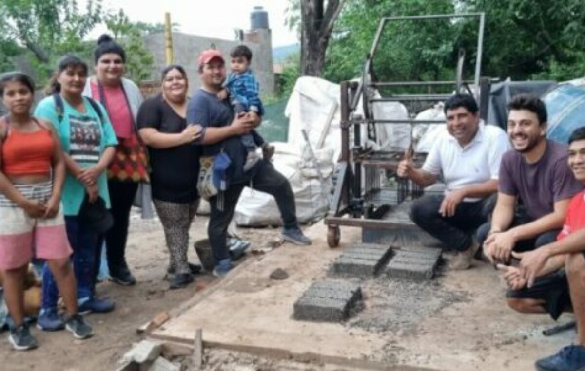 De basura a belleza: dos historias de resiliencia humana atravesadas por el reciclaje de desechos plásticos