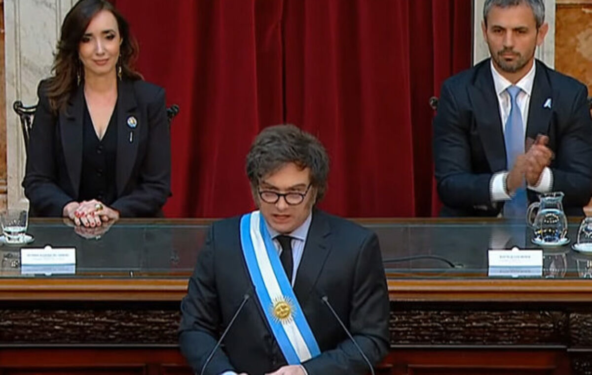 “Cepo al Estado”: Milei presentó el Presupuesto 2025 y adelantó que el naufragio le toca a las provincias