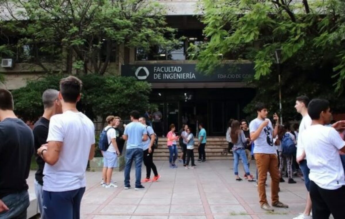 La clase media resigna en educación universitaria