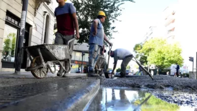 El empleo en negro crece un 56% más rápido y ya se registran 1,5 trabajadores en informales por cada formal