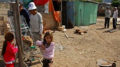 Efecto motosierra: en el conurbano bonaerense dos tercios de las personas no llegan a fin de mes