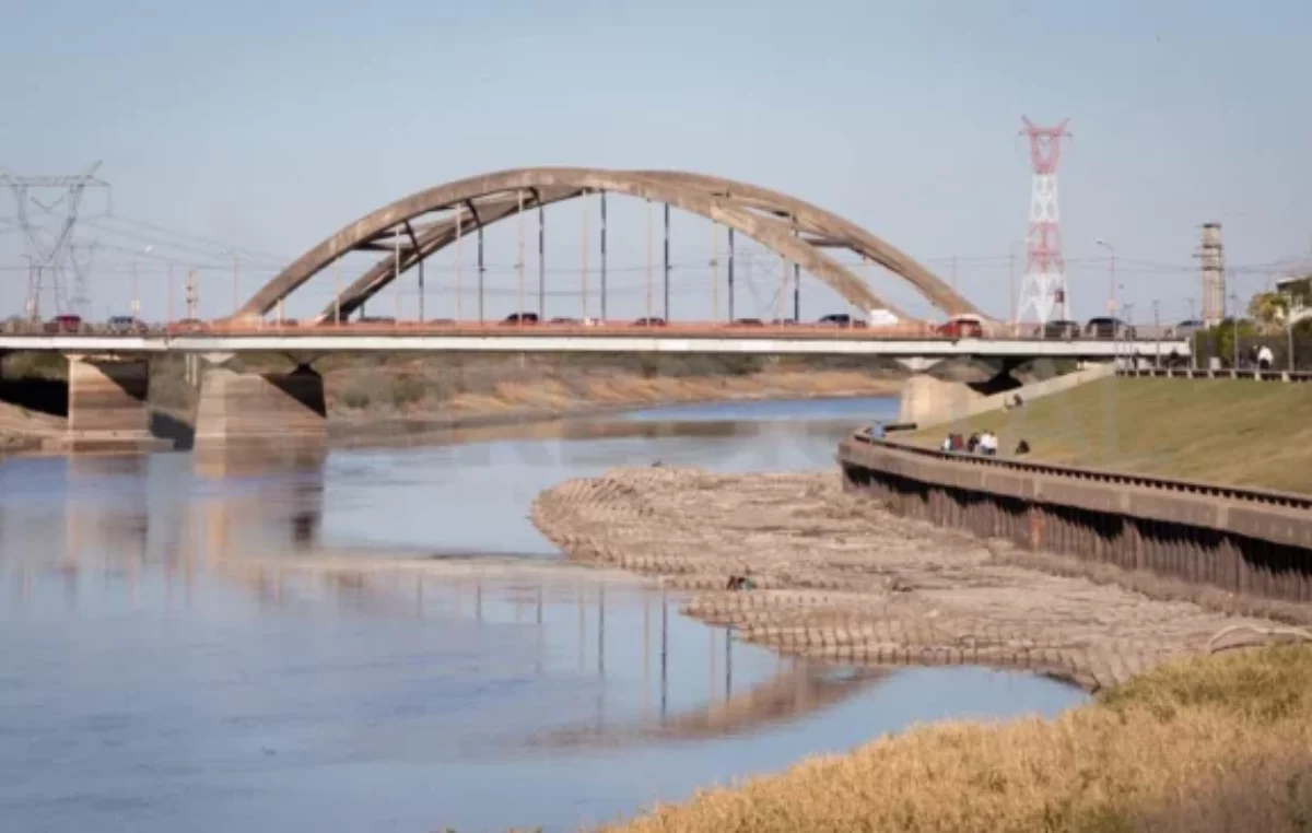 La bajante se hace sentir en el río Salado: bajó casi tres metros en el invierno y mide apenas 83 centímetros