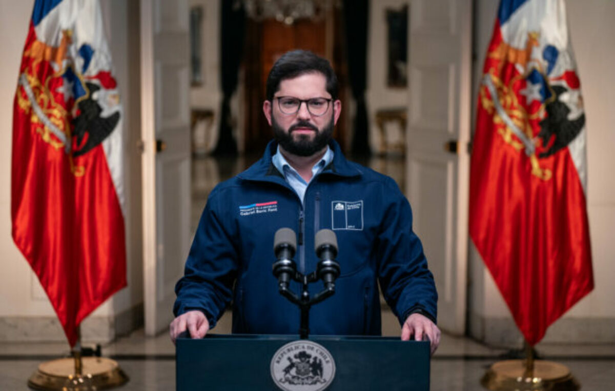 Boric defendió su proyecto para condonar la deuda de miles de universitarios