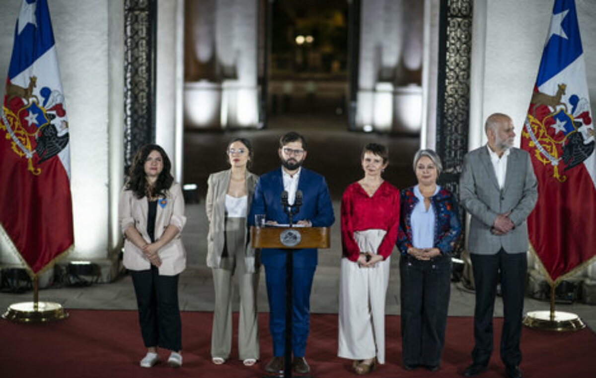 Chile: Boric dijo que ningún partido «puede atribuirse triunfos arrolladores»