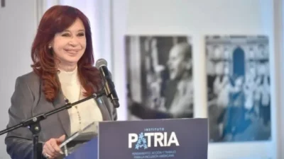 Cristina Kirchner aceptó el desafío de conducir el Partido Justicialista