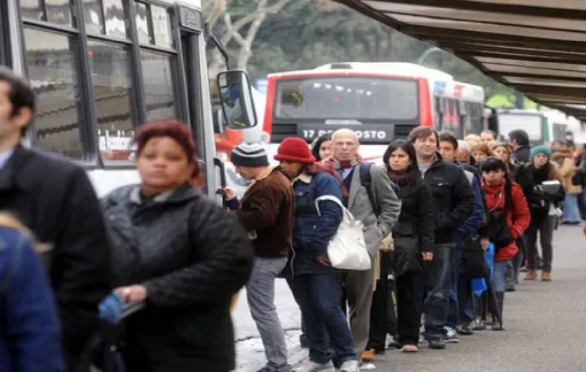 Crisis del trabajo formal: más de 2 millones de trabajadores en blanco son pobres