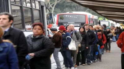 Crisis del trabajo formal: más de 2 millones de trabajadores en blanco son pobres