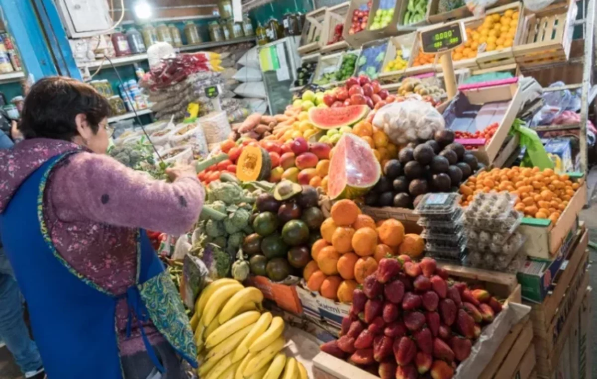 Por la falta de efectivo, cayeron las ventas en las ferias de frutas y verduras de Mendoza