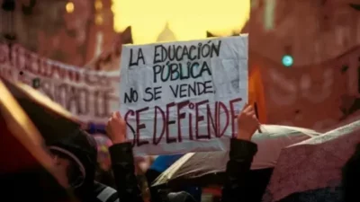 Advierten que 70% de los trabajadores universitarios cobran por debajo de la línea de pobreza