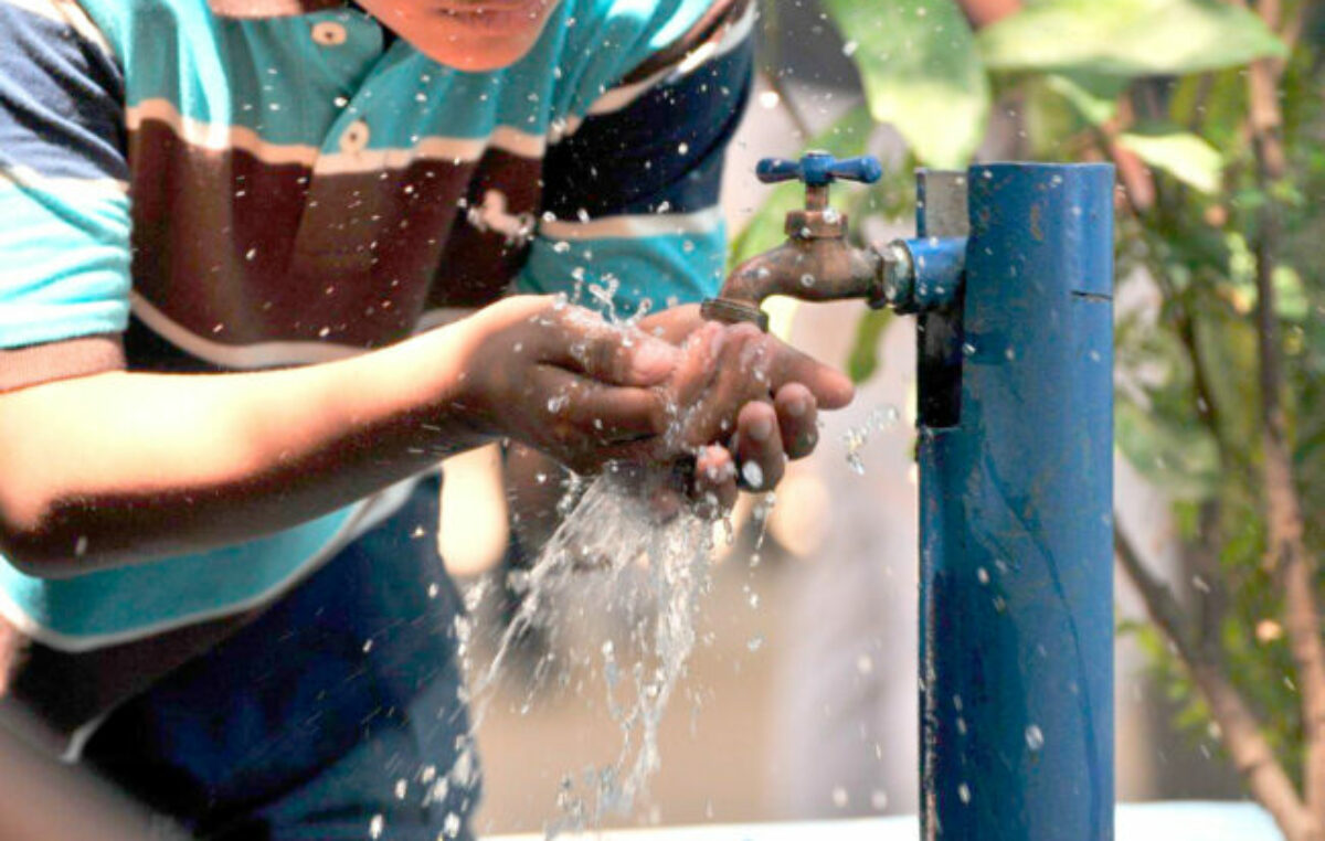 Cierran un ente encargado de obras de acceso al agua potable