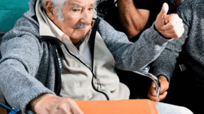 «Pepe» Mujica fue a votar y criticó al Gobierno de Milei: «Hay más pobres que antes»