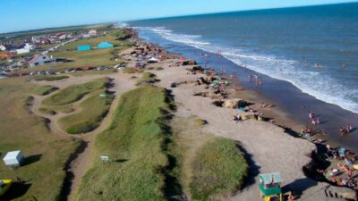 El silencioso pueblito de 3 mil habitantes, con una hermosa playa, a media hora de Mar del Plata