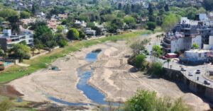 Crisis hídrica en Carlos Paz: bajo alerta roja aumentan las restricciones