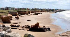 El pueblo costero argentino que pocos conocen y encanta