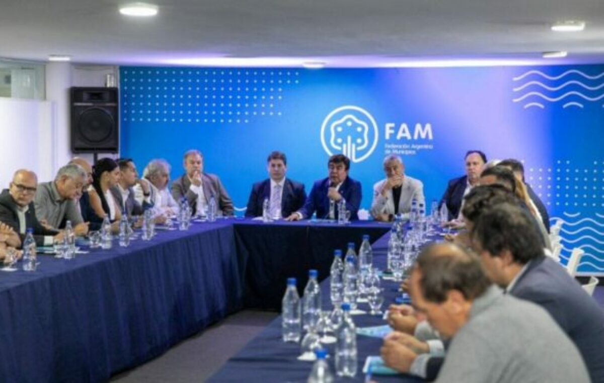 La Federación de Municipios (FAM) en contra del DNU de Milei