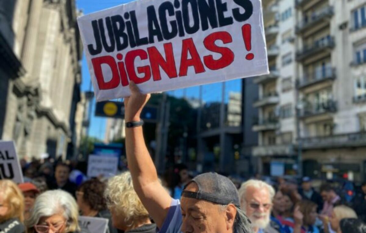 Municipales santafesinos contra Pullaro: desigual manejo de los ingresos de jubiladas y jubilados