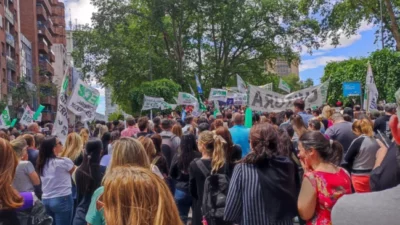 Continúa el reclamo del Suoem: trabajadores municipales realizan 15 asambleas en distintos puntos de Córdoba