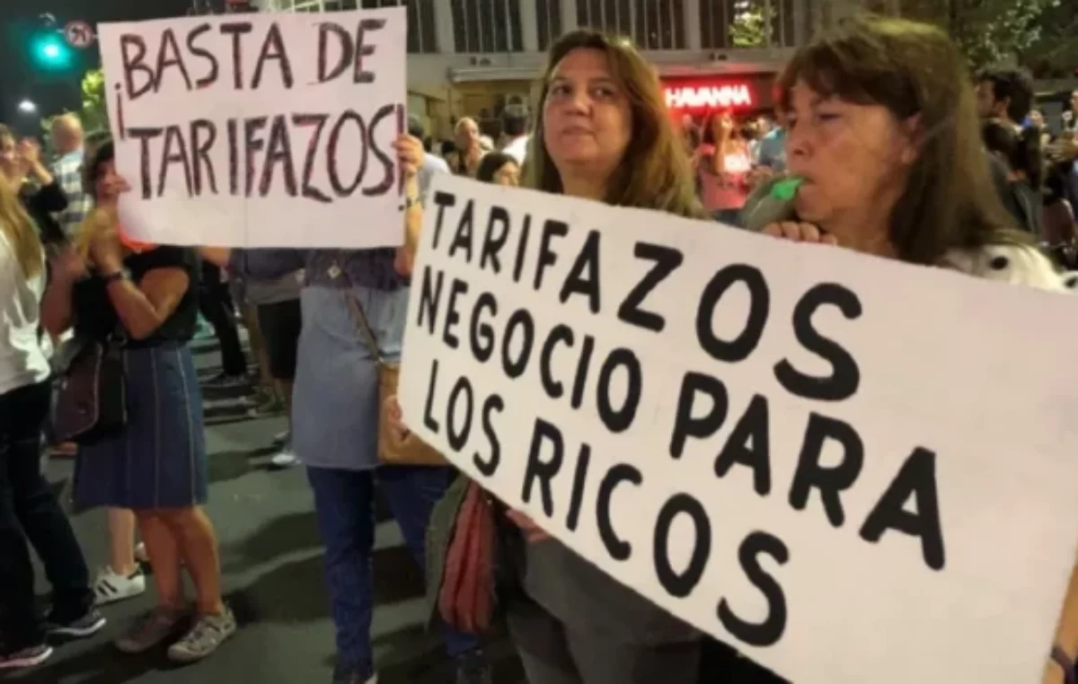 Los tarifazos mantienen al borde del nocaut el ingreso de las familias argentinas