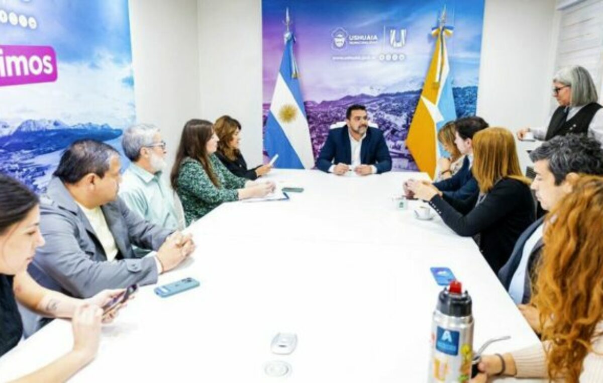 El intendente de Ushuaia recibió a integrantes de la Red de Gobiernos Locales por la Sustentabilidad