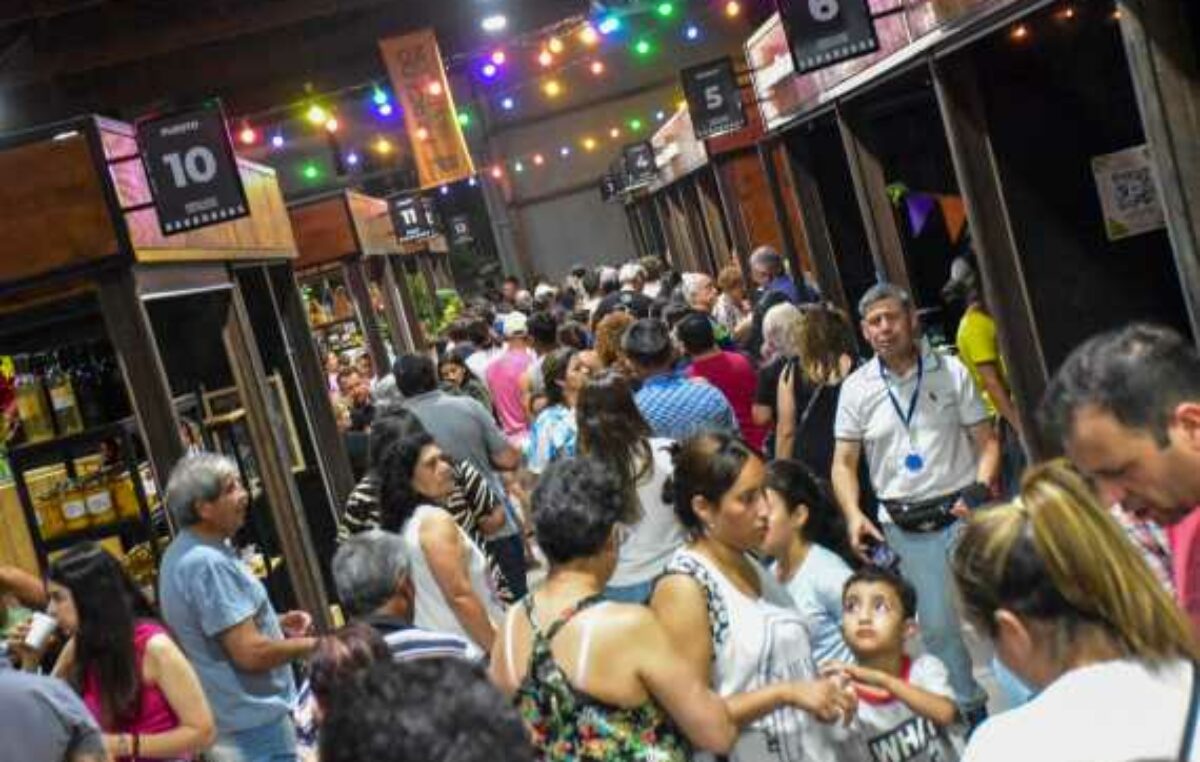 La comuna de Tunuyán convirtió un viejo galpón de trenes en un mercado municipal