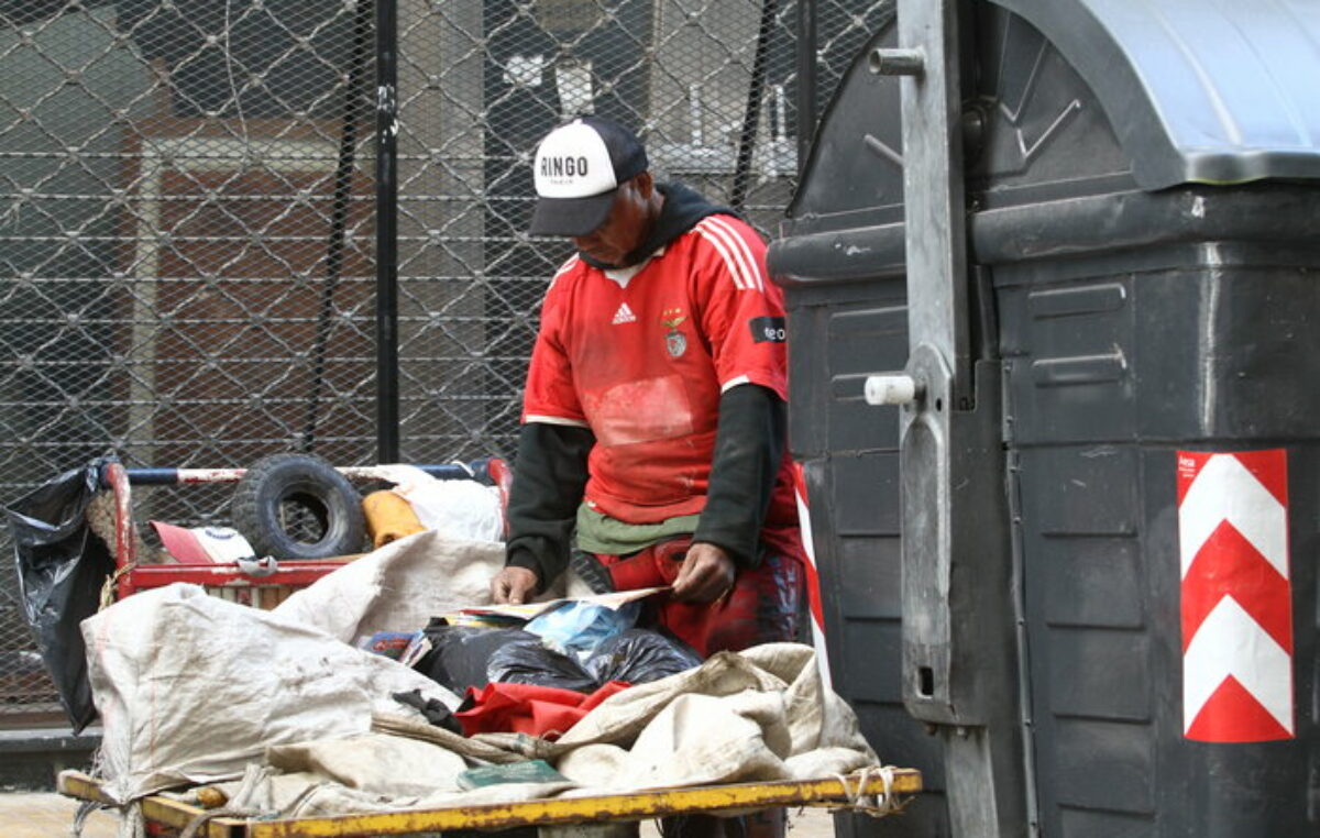 La mitad de la población es pobre en la Argentina de Milei