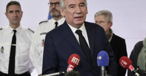 Francia: la trastienda del nombramiento de Bayrou como premier