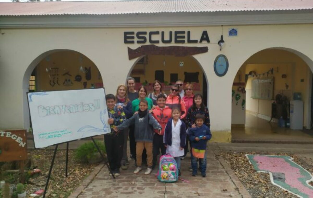 Un aula al aire libre: la escuela rural de María Juana que propone aprender en la naturaleza