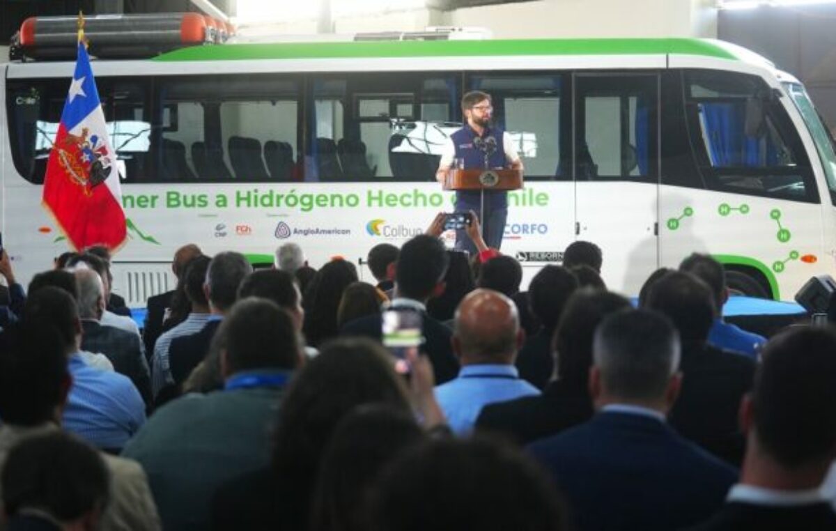 Presentan en Chile el primer autobús a hidrógeno fabricado en el país