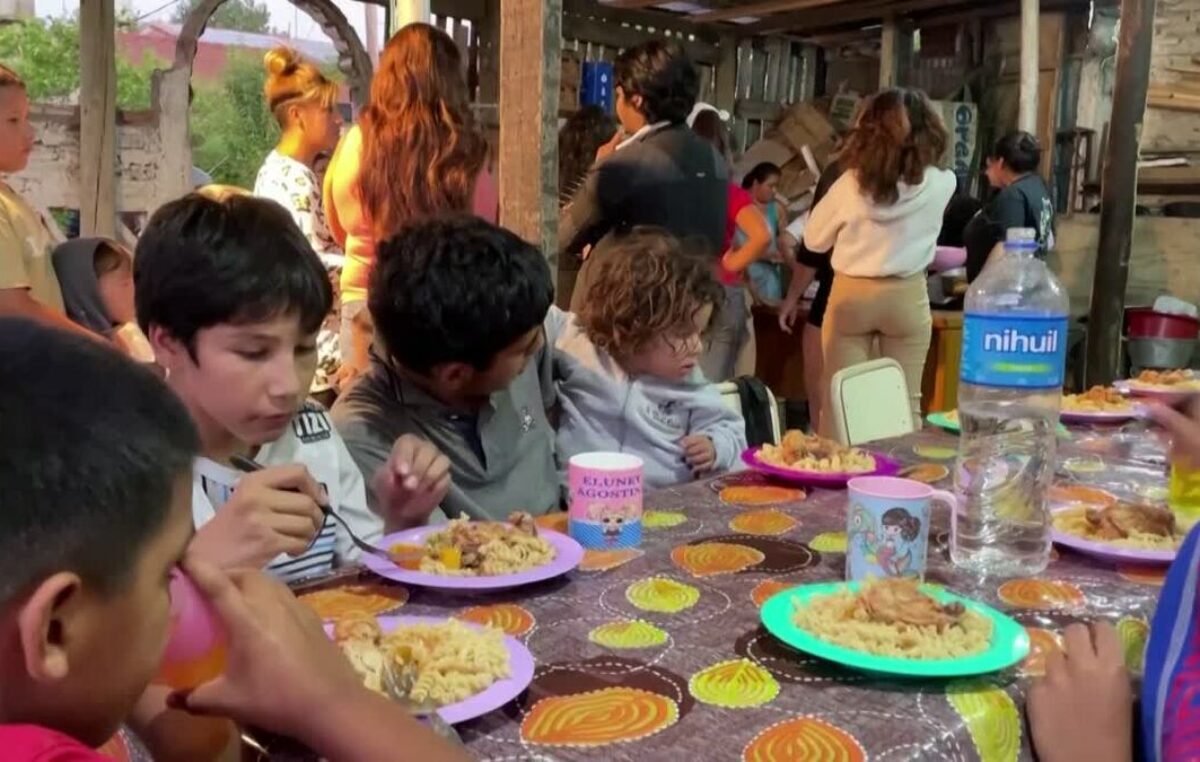 En la provincia de Santa Fe hay más de 300 comedores populares nuevos y creció 30% la demanda de alimentos