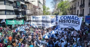 Docentes universitarios denuncian que perdieron más del 50% de su salario: «La voluntad política no existe»