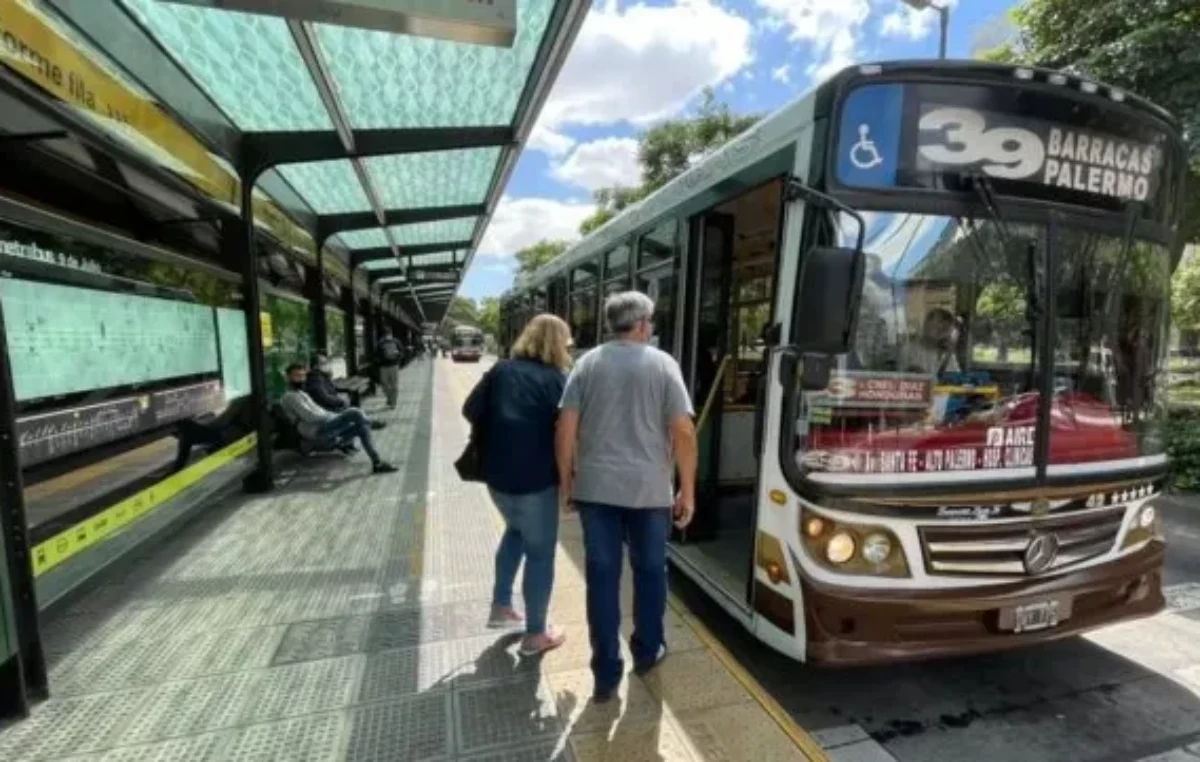 El boleto de colectivo subirá en Buenos Aires de $371 a $408: en Rosario cuesta casi el triple