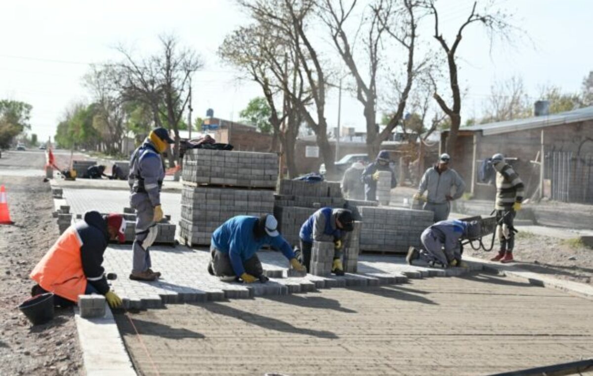 Malargüe mejora sus calles y proyecta una nueva planta municipal de adoquinado