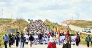 Bolivia: Sectores evistas continúan la «Marcha Por la Vida» y llegan a La Paz sin hechos de violencia