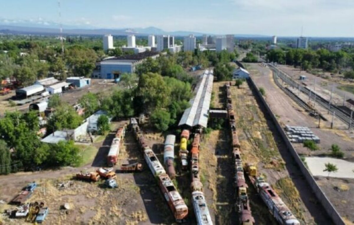 Estación Mendoza: trenes abandonados y el basurero escondido en plena Ciudad de Mendoza