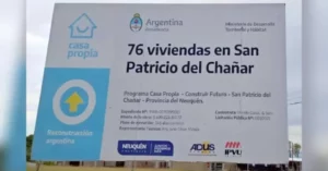 San Patricio del Chañar: la Municipalidad se hace cargo de las viviendas que dejó pendiente Nación