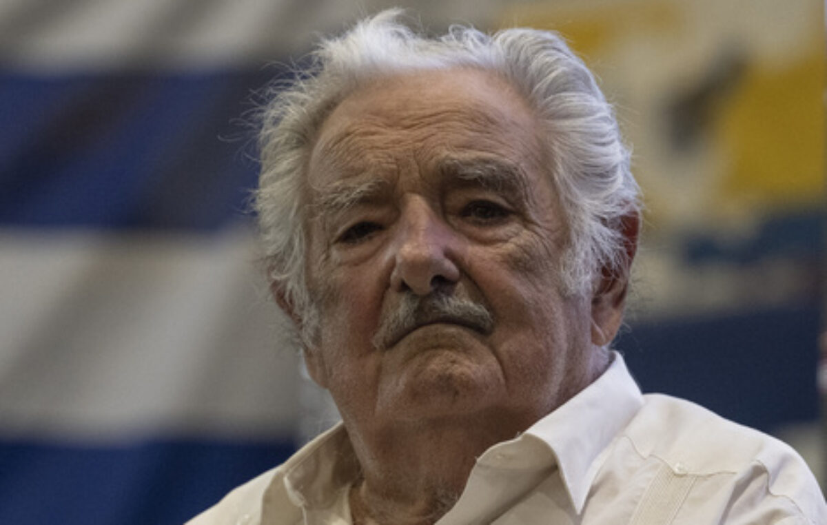 Mujica apuntó contra Milei y Trump: «Se llaman liberales y de liberales no tienen ni un moco»