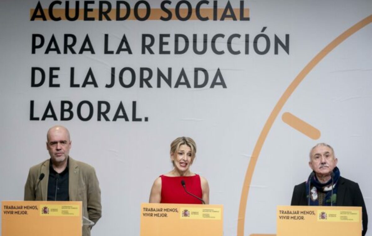 Menos horas de trabajo: España aprobó la reducción de la jornada laboral