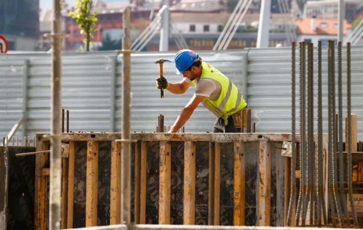 Santa Fe duplicó la cantidad de empleados que necesitan trabajar más horas para sobrevivir 