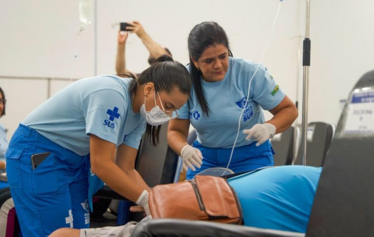 Brasil incorpora 2.200 médicos trabajarán en zonas vulnerables y de difícil acceso.