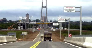 Puente Rosario-Victoria: la concesionaria pide prórroga a Milei para que no haya despidos