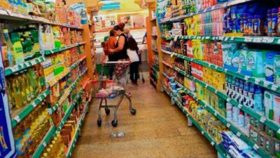 Para el 65,8% de la población, la devaluación del peso generó una suba en los precios de todos los rubros