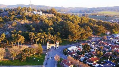 La ciudad argentina que no para de crecer: recibe a dos nuevas familias por día y en 5 años se construyeron en ella más de 10.000 viviendas
